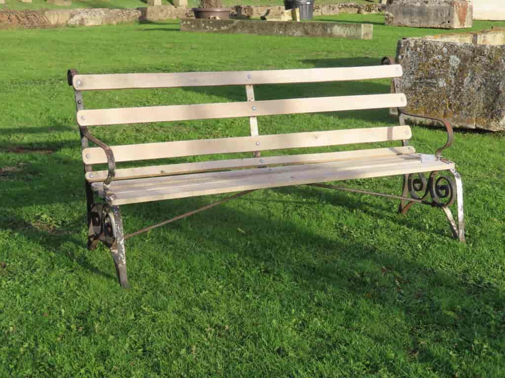antique-iron-garden-bench