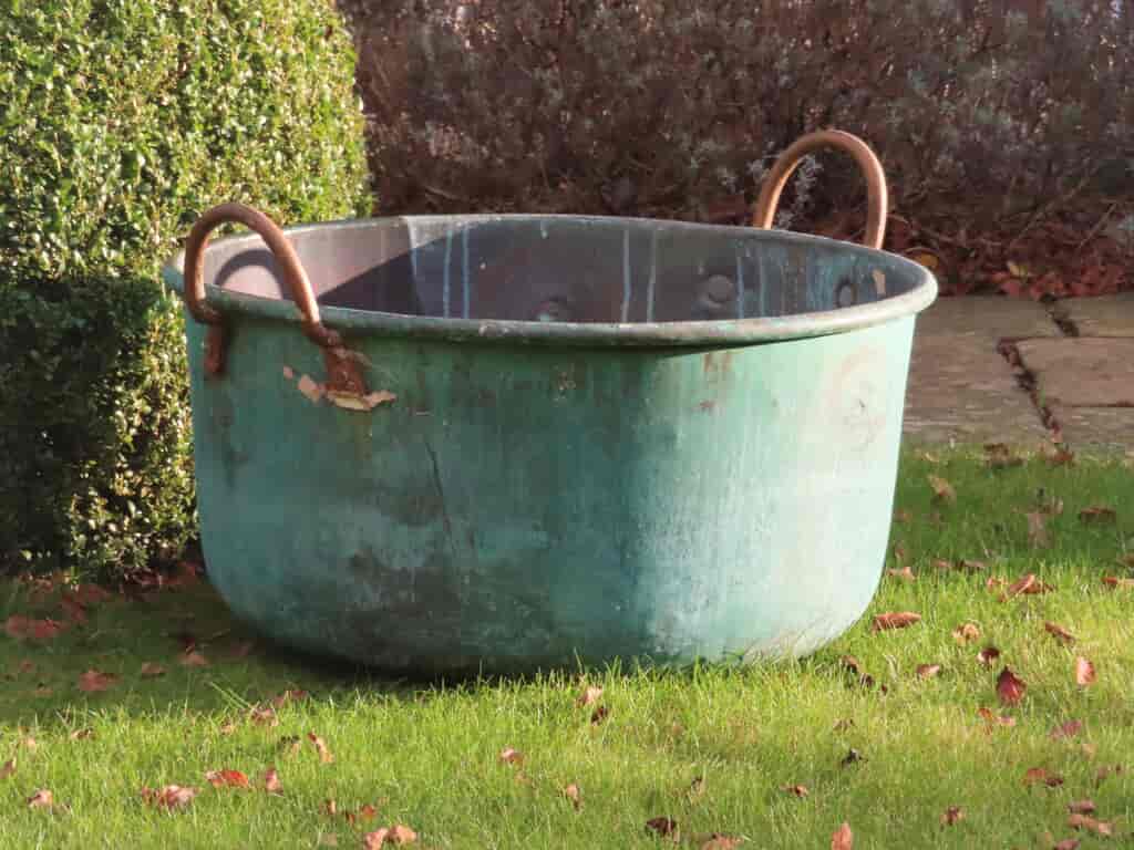 twin-handled-copper-planter