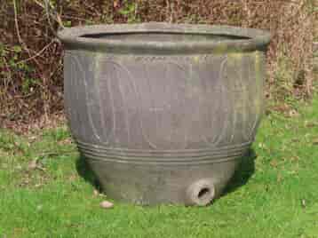 plant-pot-large-terracotta