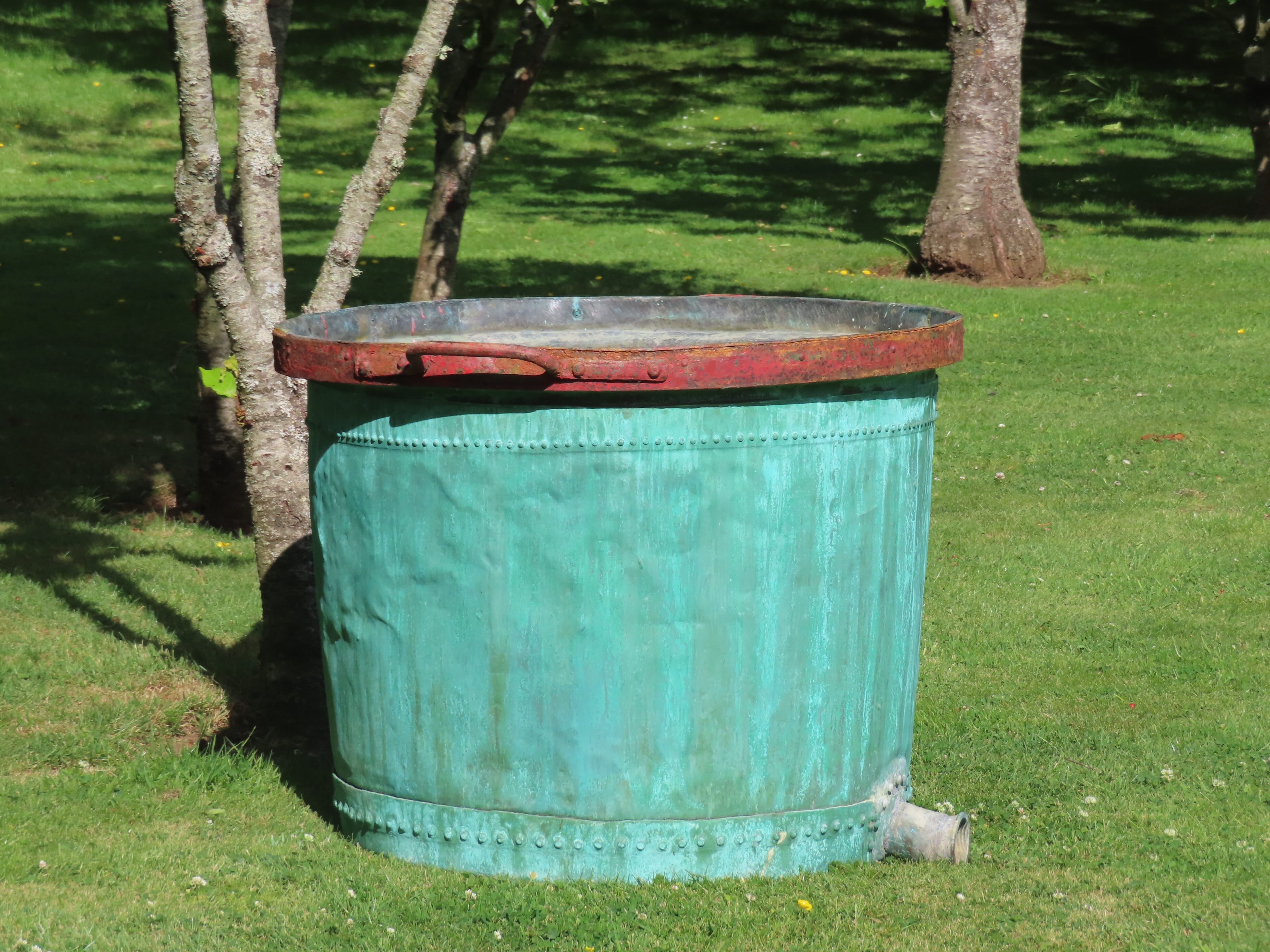 garden-antiques-copper-plant-pot