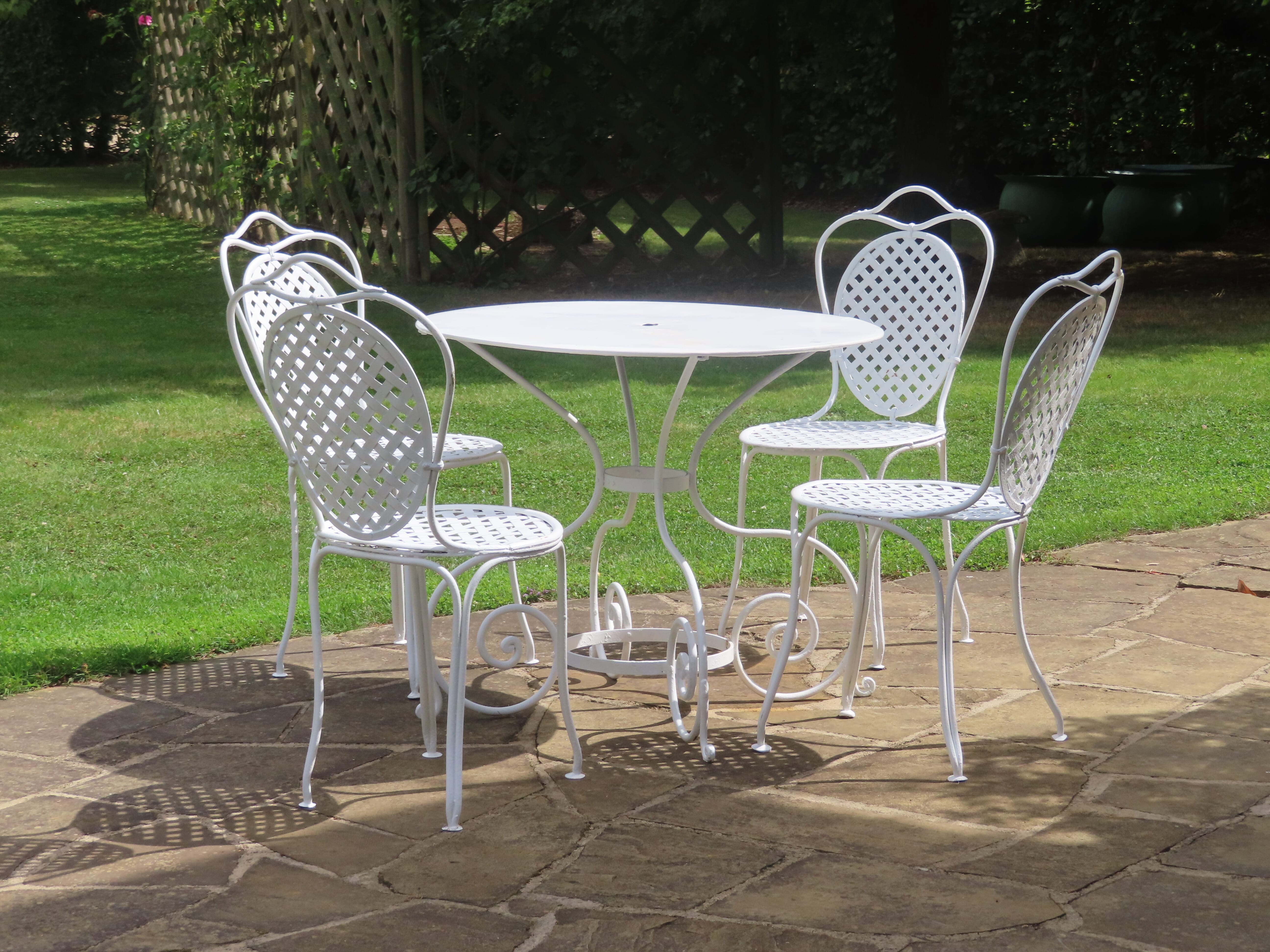 vintage-garden-antique-furniture