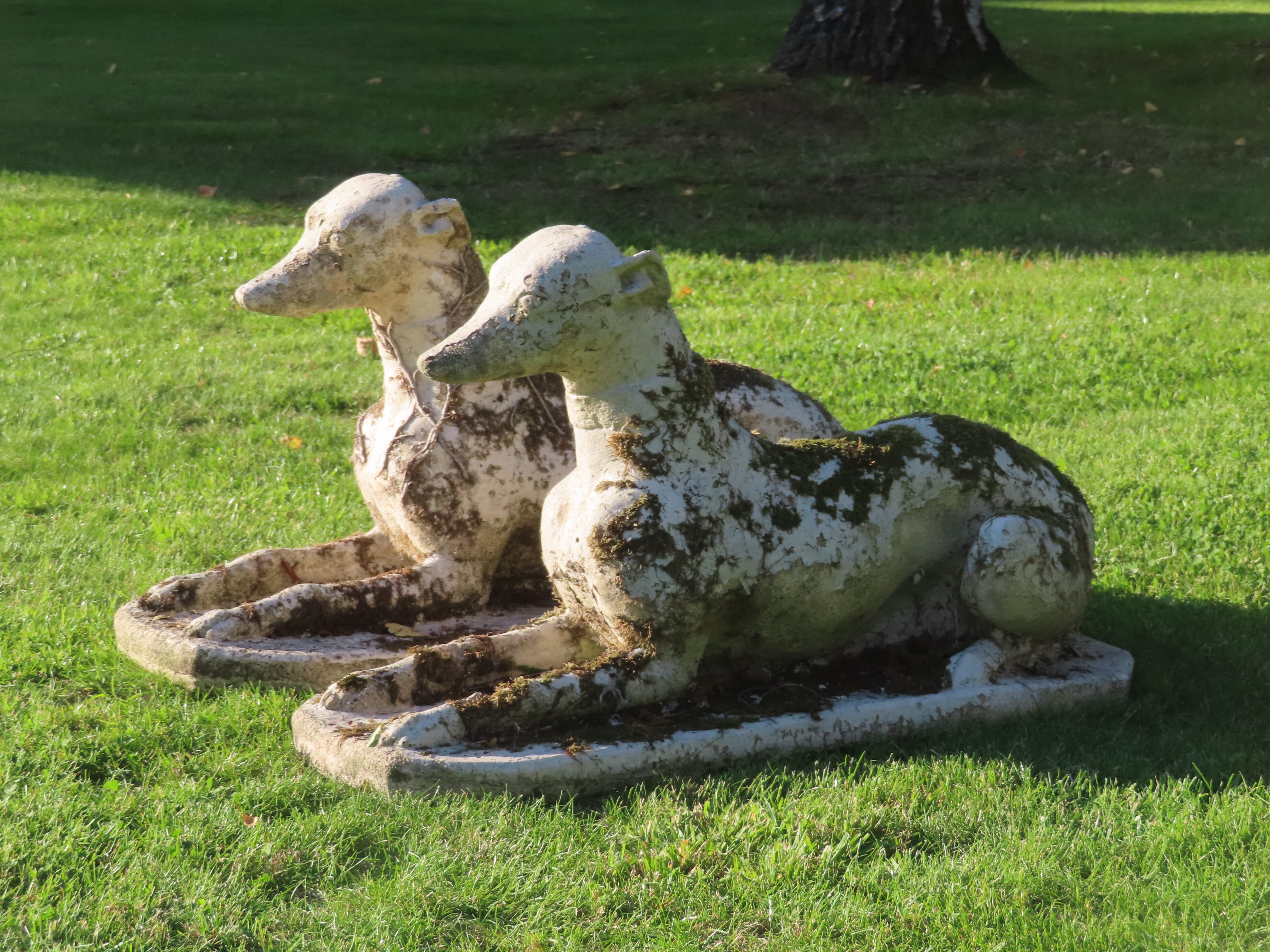 pair-of stone-statues-of-dogs