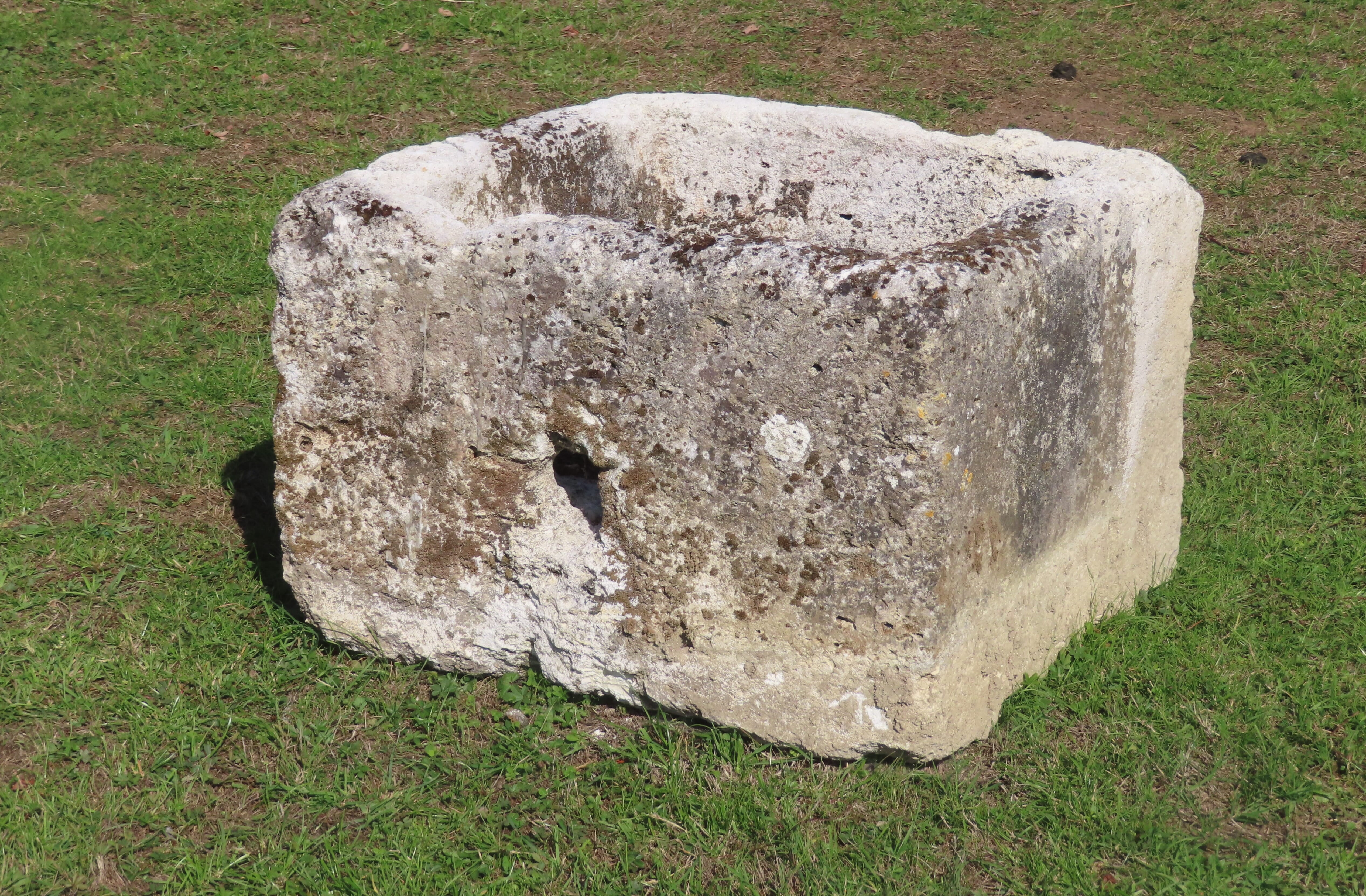garden-antiques-stone-trough